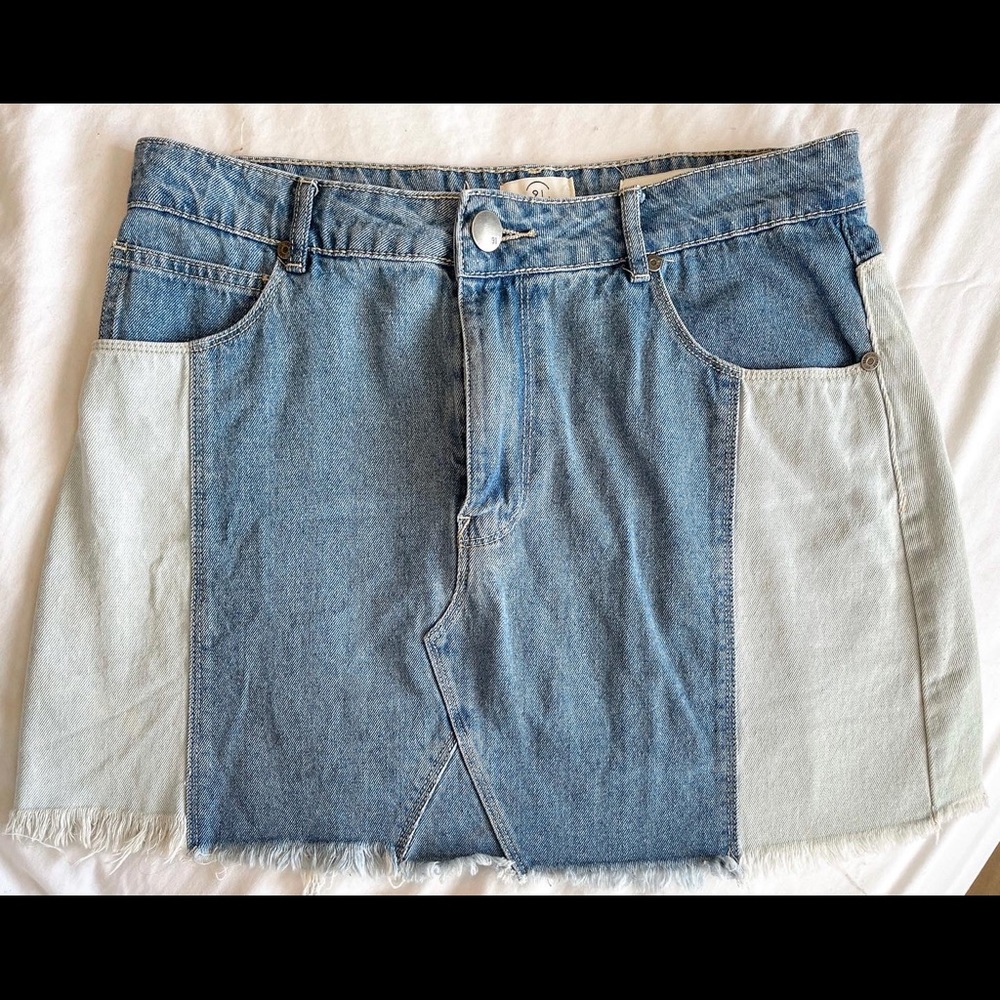 Cotton On 2-Tone Denim A-Line Mini Skirt. Size: 10